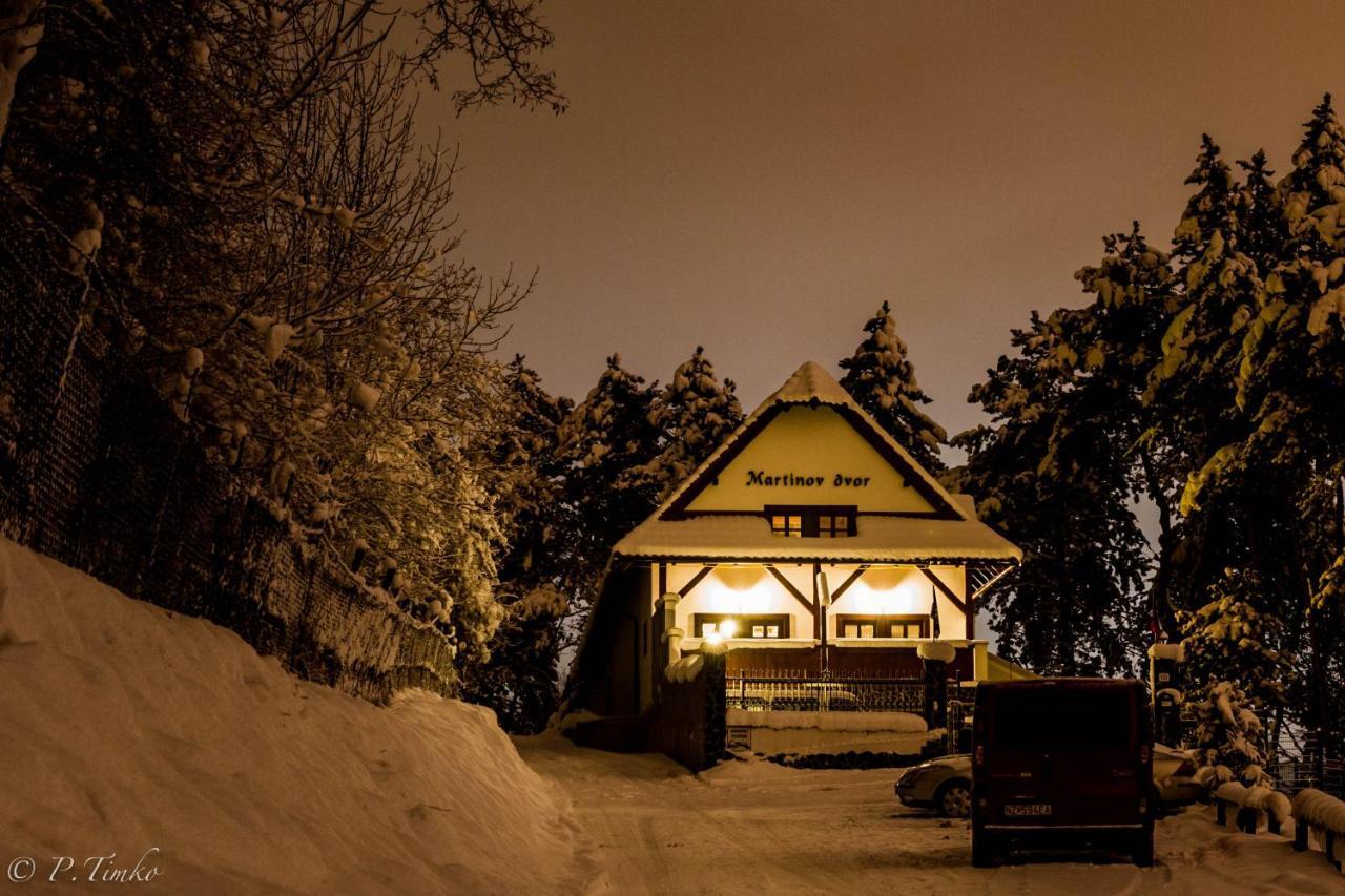 Penzion Martinov Dvor Zilina Bagian luar foto
